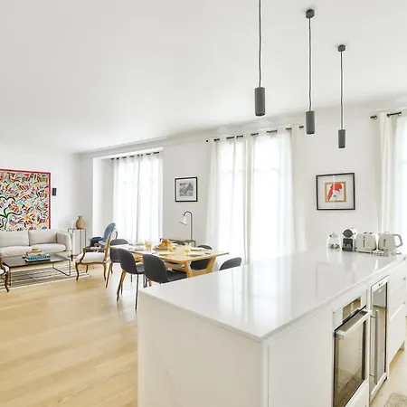 Stylish 2br In Private Mansion At Rue De Passy Apartment