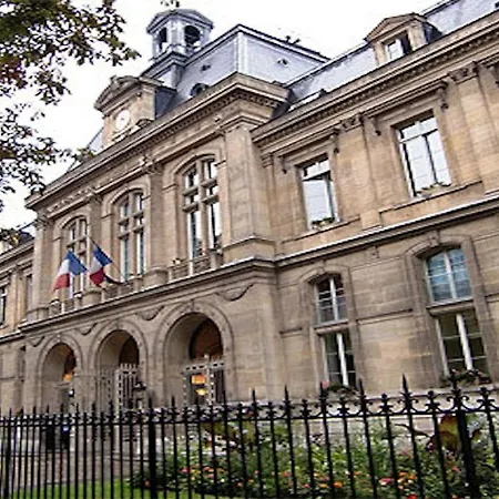 Stylish 2br In Private Mansion At Rue De Passy Apartment *