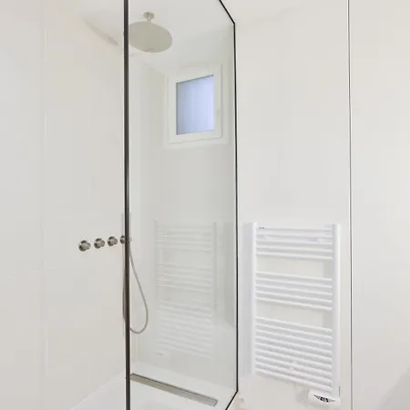 Stylish 2br In Private Mansion At Rue De Passy Apartment